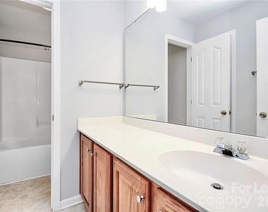 10938 Sedgemoor Lane - Photo Thumbnail 34