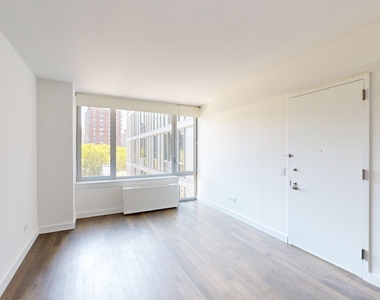 808 Columbus Ave - Photo Thumbnail 2