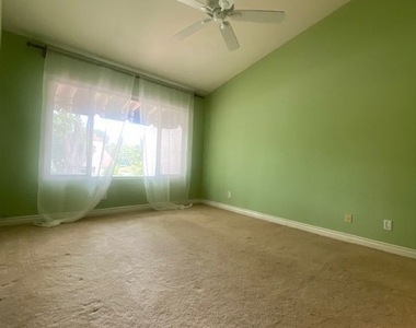 156 Stanford Court - Photo Thumbnail 8