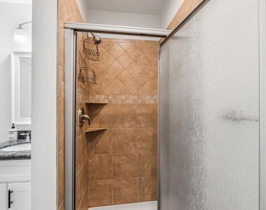 304 E Surfside Drive - Photo Thumbnail 11
