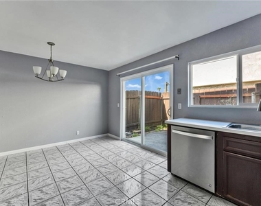 5372 Clairemont Mesa Blvd - Photo Thumbnail 11
