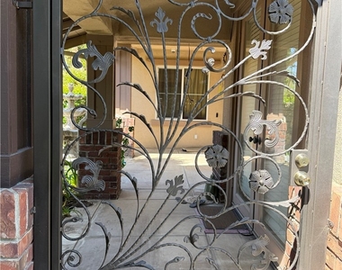 16333 Fox Hollow - Photo Thumbnail 11