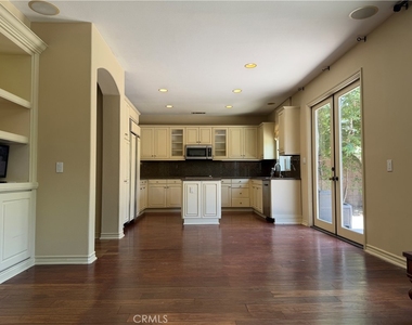 16333 Fox Hollow - Photo Thumbnail 21