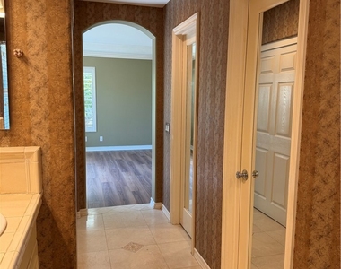 16333 Fox Hollow - Photo Thumbnail 30