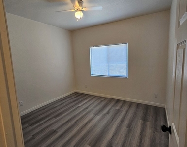 710 E. Whittier Ave - Photo Thumbnail 7