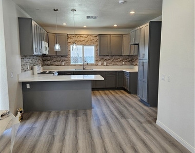 710 E. Whittier Ave - Photo Thumbnail 2