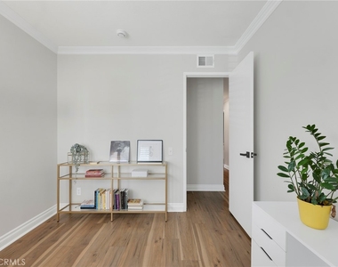 4895 N Buttercreek - Photo Thumbnail 28
