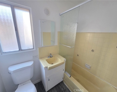 6018 Hazelhurst - Photo Thumbnail 7
