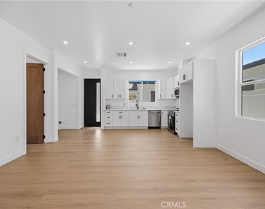 7649 Melvin Avenue - Photo Thumbnail 6