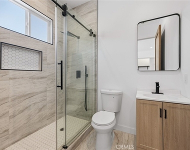 7649 Melvin Avenue - Photo Thumbnail 12
