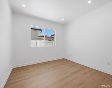 7649 Melvin Avenue - Photo Thumbnail 8