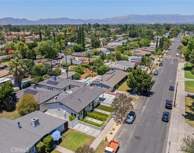 7647 1/2 Melvin Avenue - Photo Thumbnail 3