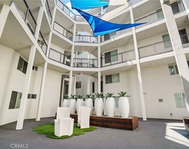 12837 Moorpark Street - Photo Thumbnail 27