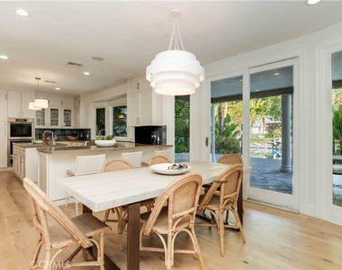 4550 Encino Avenue - Photo Thumbnail 11
