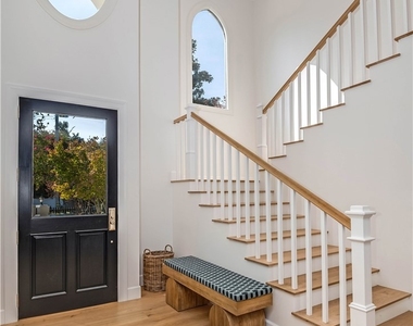 4550 Encino Avenue - Photo Thumbnail 4
