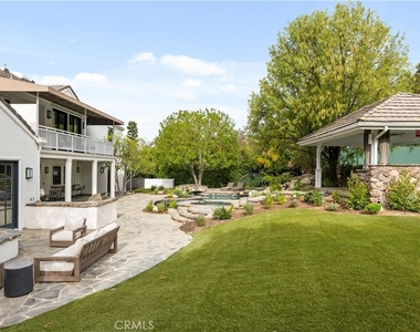 4550 Encino Avenue - Photo Thumbnail 19