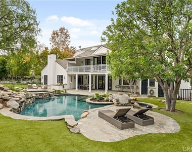 4550 Encino Avenue - Photo Thumbnail 24
