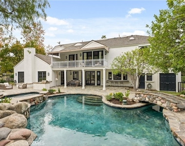 4550 Encino Avenue - Photo Thumbnail 25