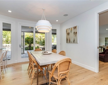 4550 Encino Avenue - Photo Thumbnail 10