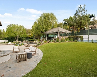 4550 Encino Avenue - Photo Thumbnail 20