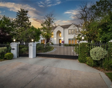 4550 Encino Avenue - Photo Thumbnail 1