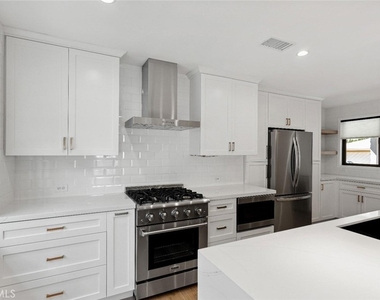 13355 Debby St - Photo Thumbnail 4