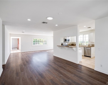 7126 Atheling Way - Photo Thumbnail 2