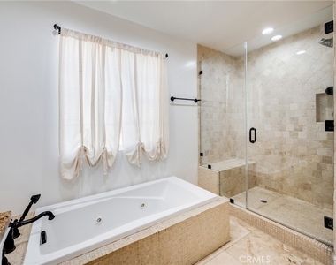 7126 Atheling Way - Photo Thumbnail 15