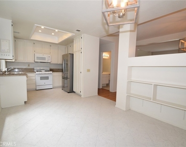 2595 Plaza Del Amo - Photo Thumbnail 5