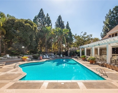 2595 Plaza Del Amo - Photo Thumbnail 19