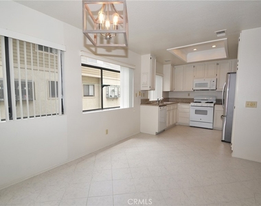 2595 Plaza Del Amo - Photo Thumbnail 6