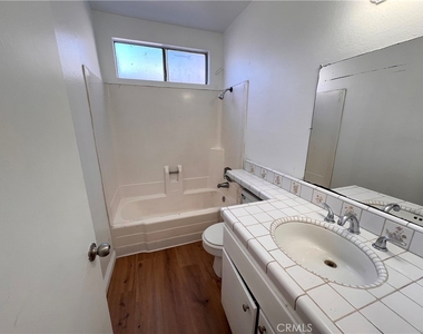 469 W Oliver Street - Photo Thumbnail 9