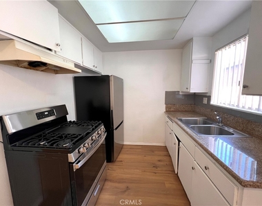 469 W Oliver Street - Photo Thumbnail 5