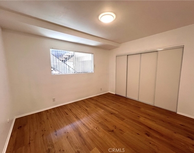 469 W Oliver Street - Photo Thumbnail 10
