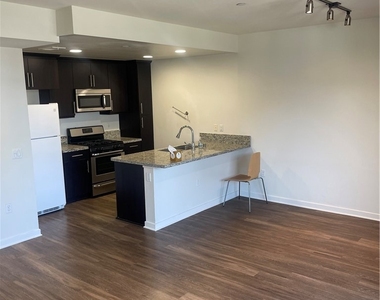 612 E Carson - Photo Thumbnail 9