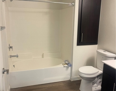 612 E Carson - Photo Thumbnail 7