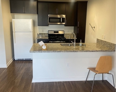 612 E Carson - Photo Thumbnail 1