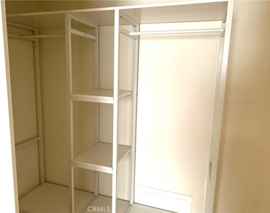 425 S Catalina Avenue - Photo Thumbnail 3