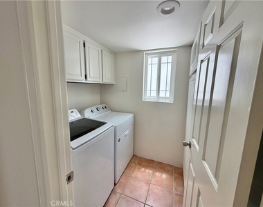 425 S Catalina Avenue - Photo Thumbnail 25