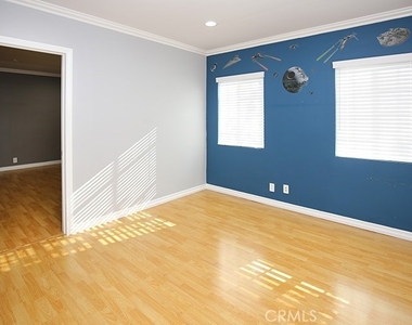 7400 Blewett - Photo Thumbnail 13
