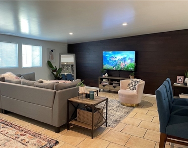3212 Covina - Photo Thumbnail 7