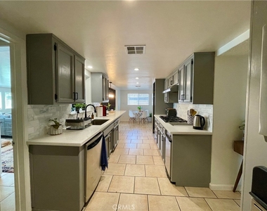 3212 Covina - Photo Thumbnail 15