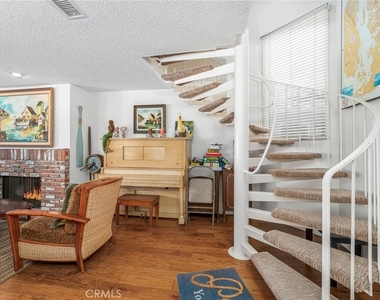 805 N Bay Front - Photo Thumbnail 17