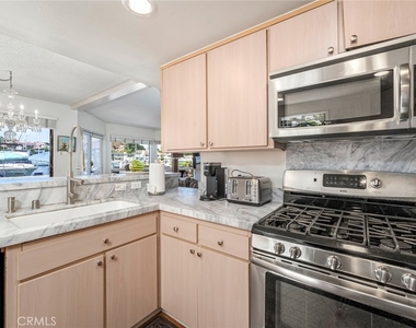 805 N Bay Front - Photo Thumbnail 8
