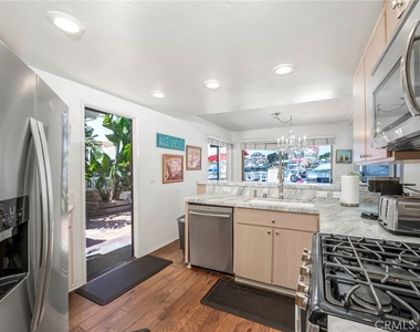 805 N Bay Front - Photo Thumbnail 7