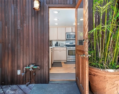 805 N Bay Front - Photo Thumbnail 5