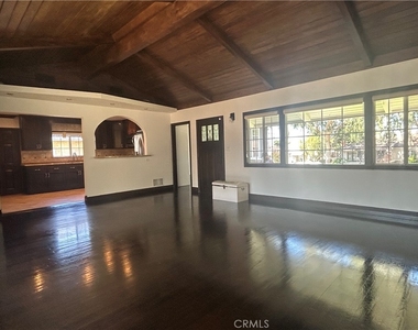 5726 Newlin - Photo Thumbnail 3