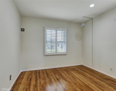 4350 Carfax - Photo Thumbnail 36