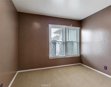 4350 Carfax - Photo Thumbnail 33