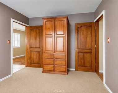 4350 Carfax - Photo Thumbnail 34